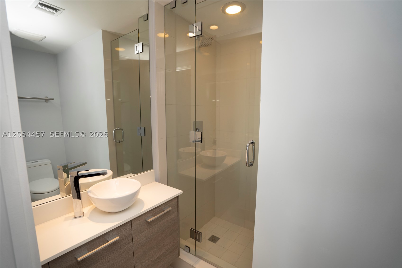 650 NE 32nd St #4104, Miami FL 33137