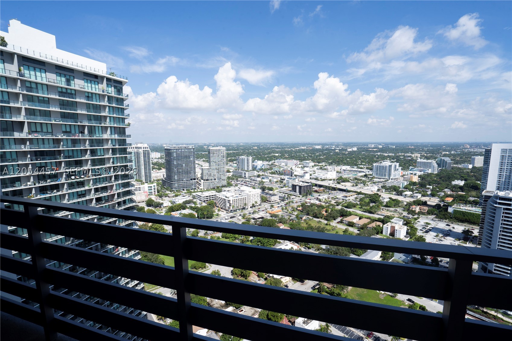 650 NE 32nd St #4104, Miami FL 33137