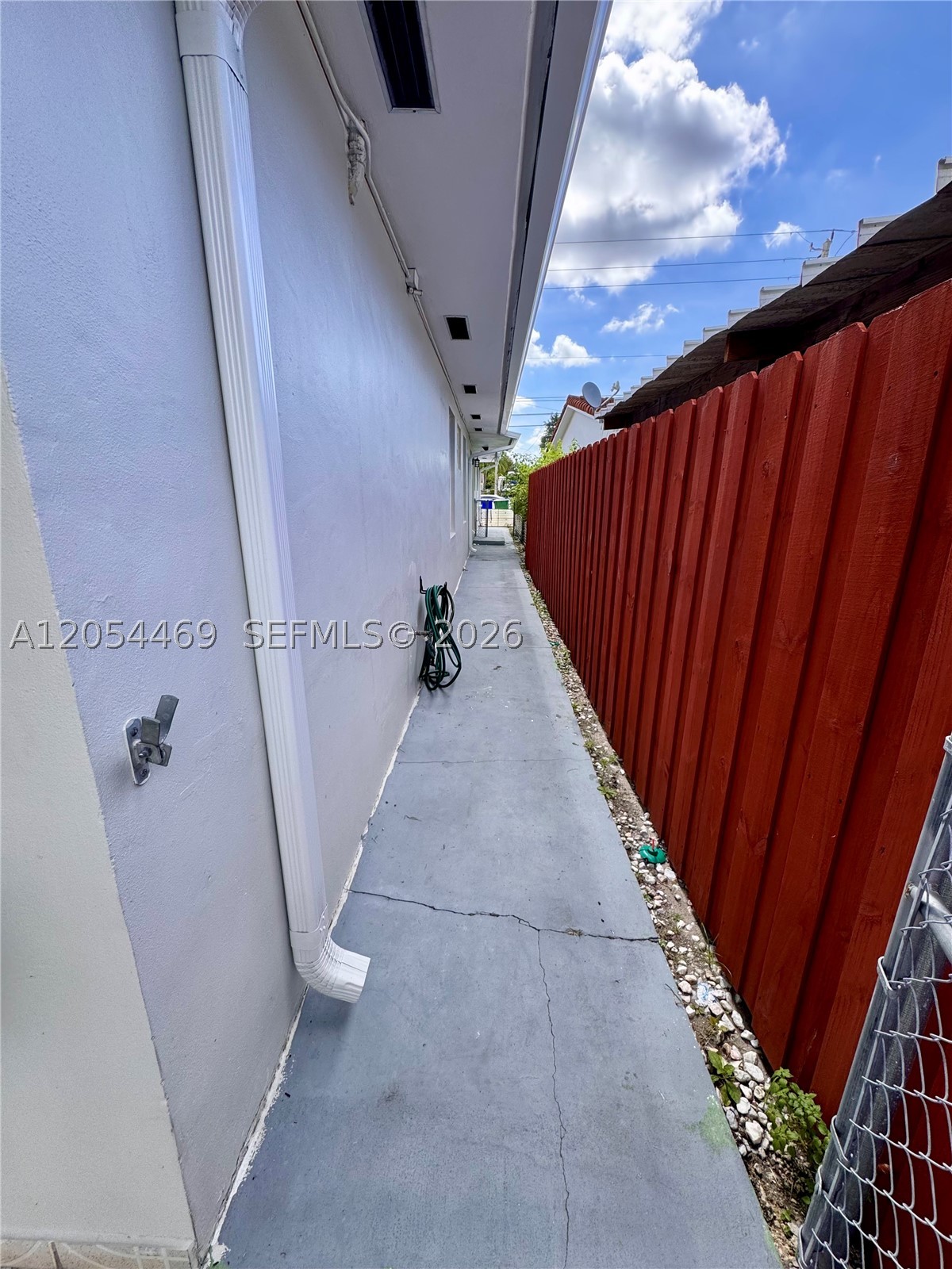 1158 NW 34th Ave, Miami FL 33125