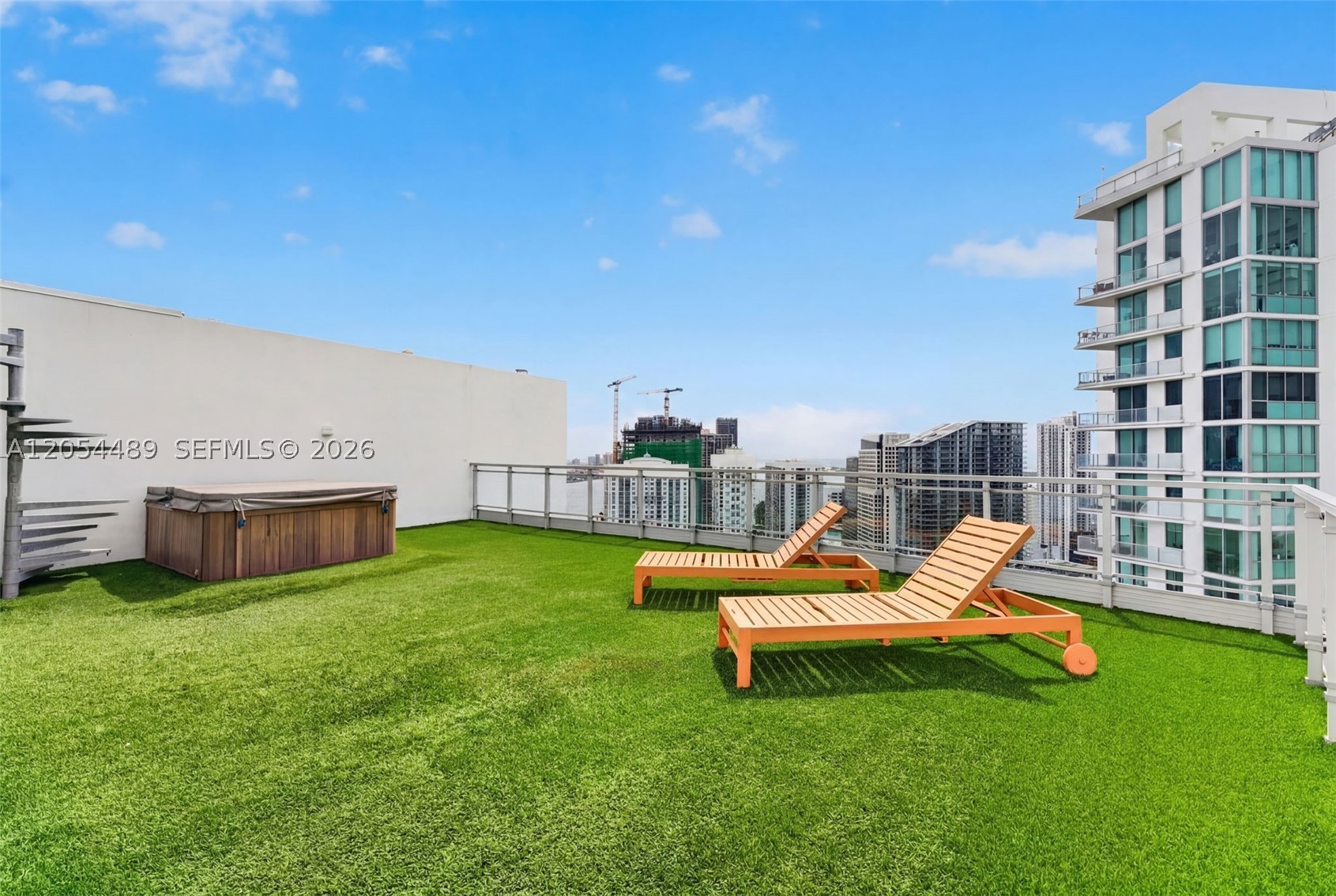 90 SW 3rd St #PH-12, Miami FL 33130