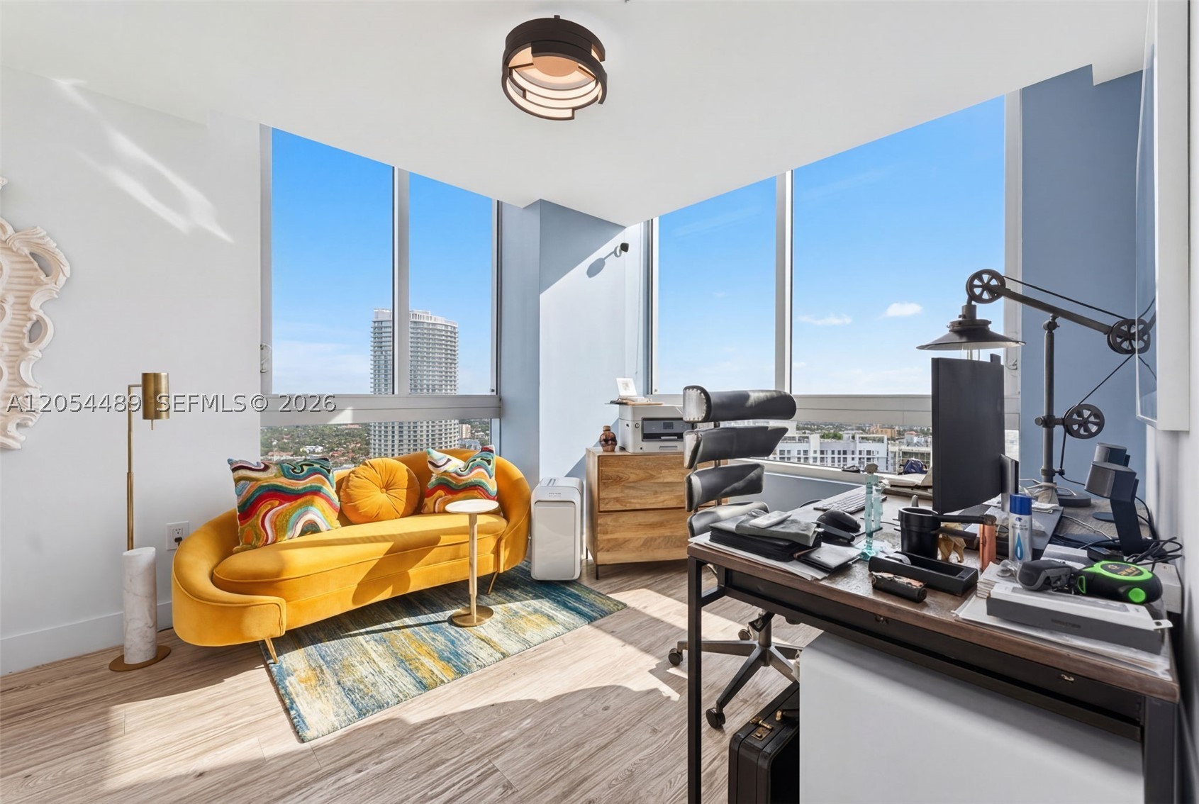90 SW 3rd St #PH-12, Miami FL 33130