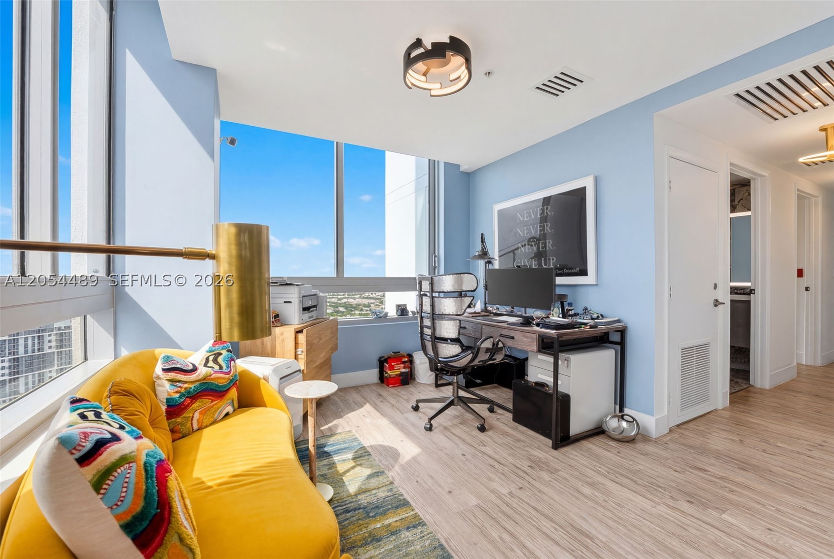 90 SW 3rd St #PH-12, Miami FL 33130