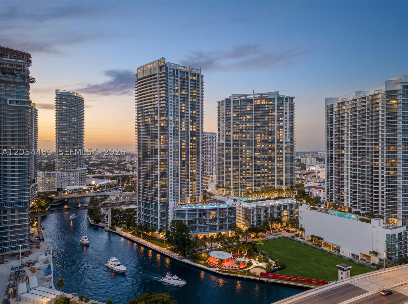 90 SW 3rd St #PH-12, Miami FL 33130