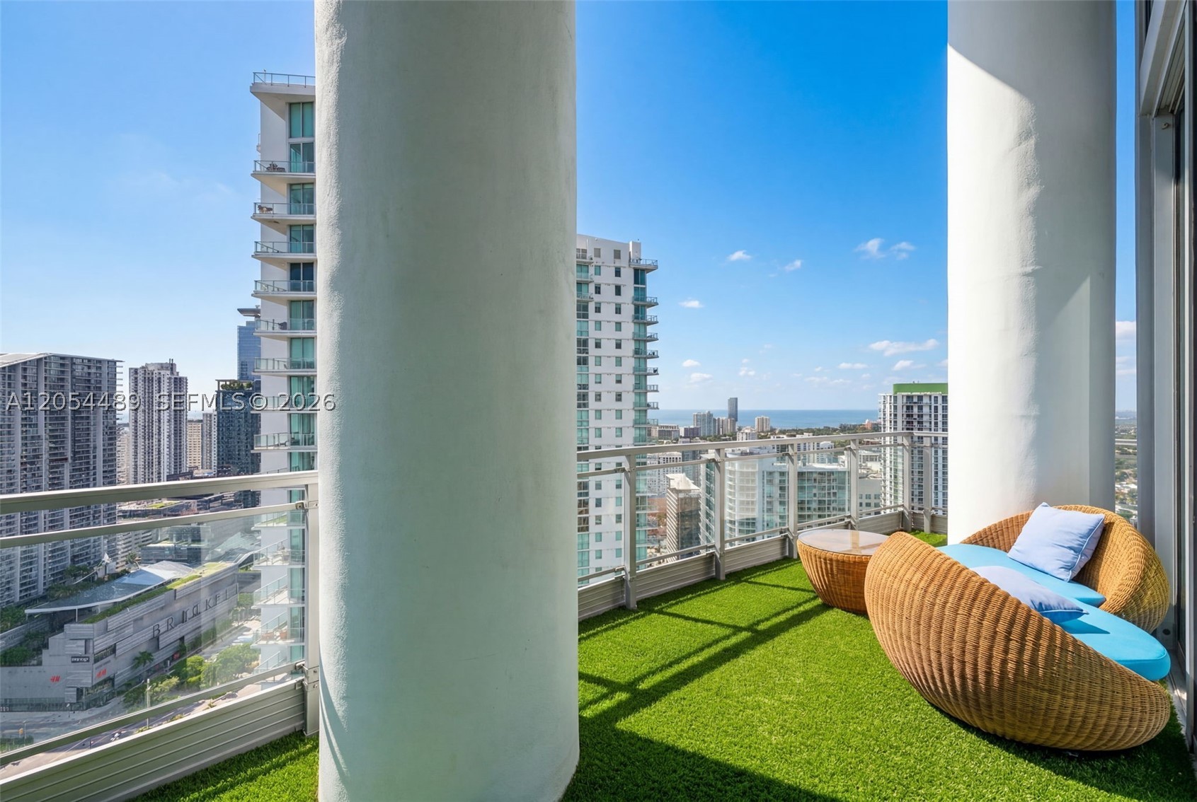 90 SW 3rd St #PH-12, Miami FL 33130