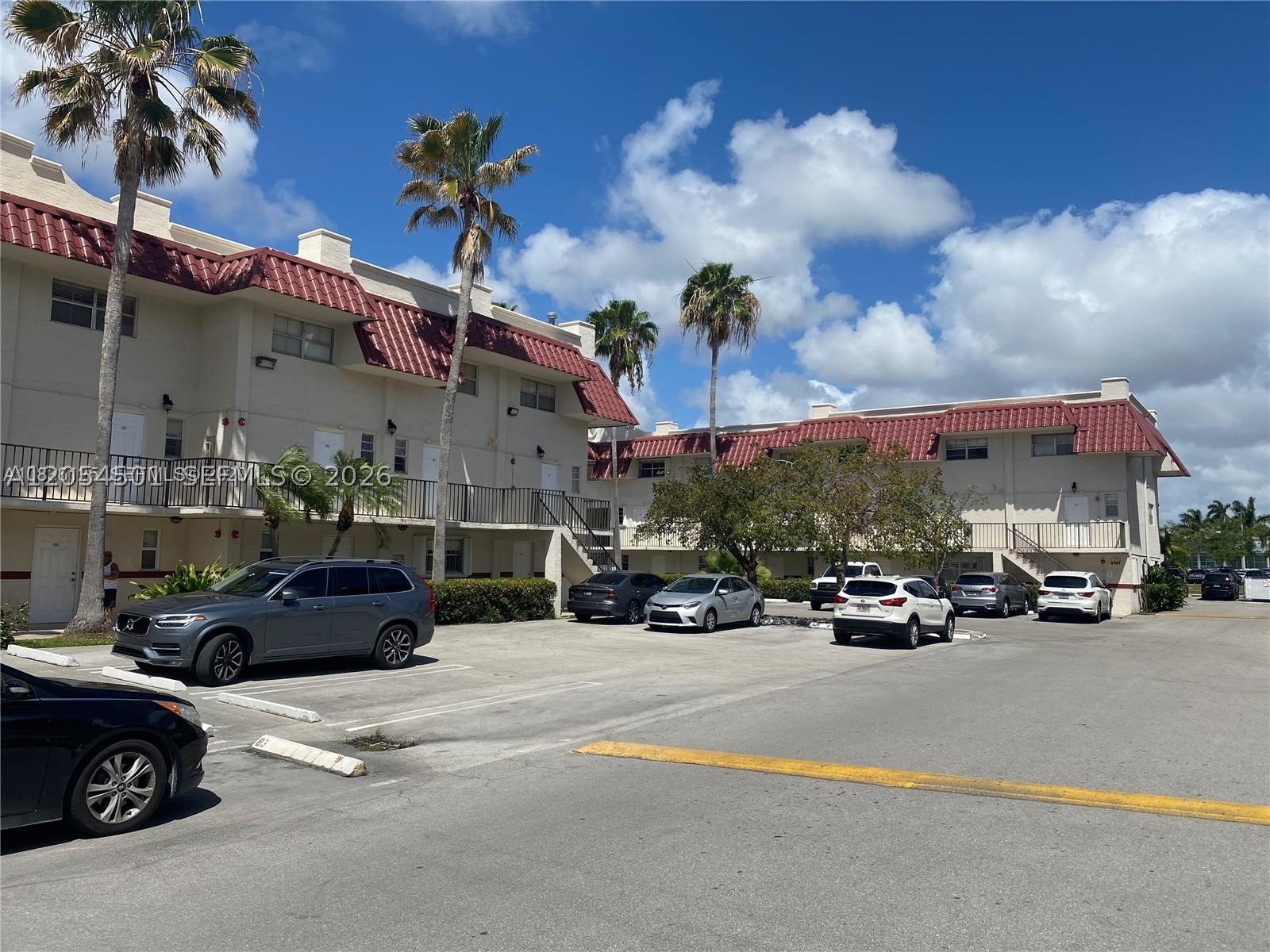 6705 N Kendall Dr #301, Pinecrest FL 33156