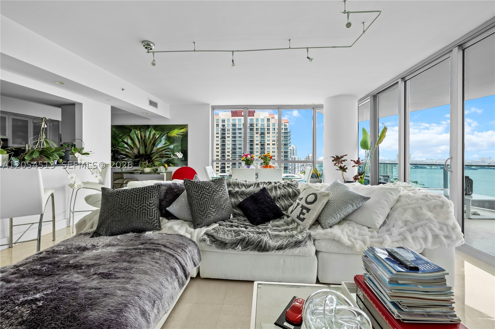 1331 Brickell Bay Dr #2601, Miami FL 33131
