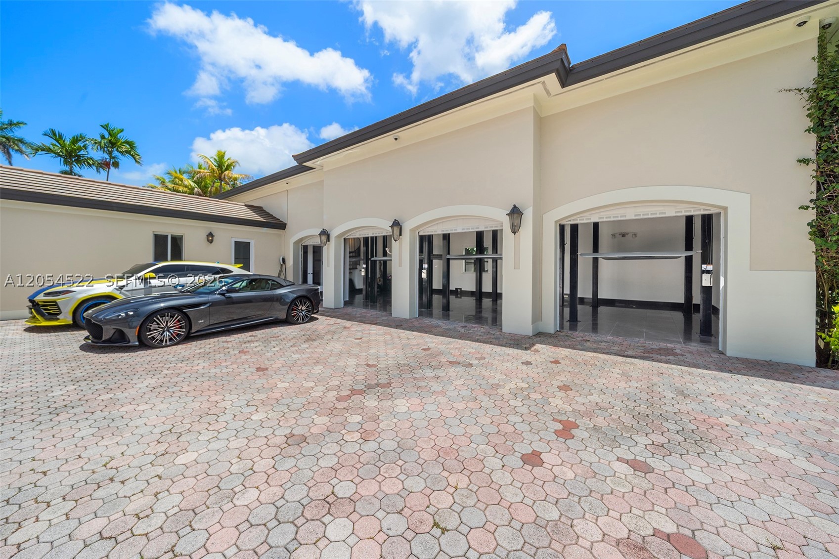 7855 SW 83rd Ct, Miami FL 33143