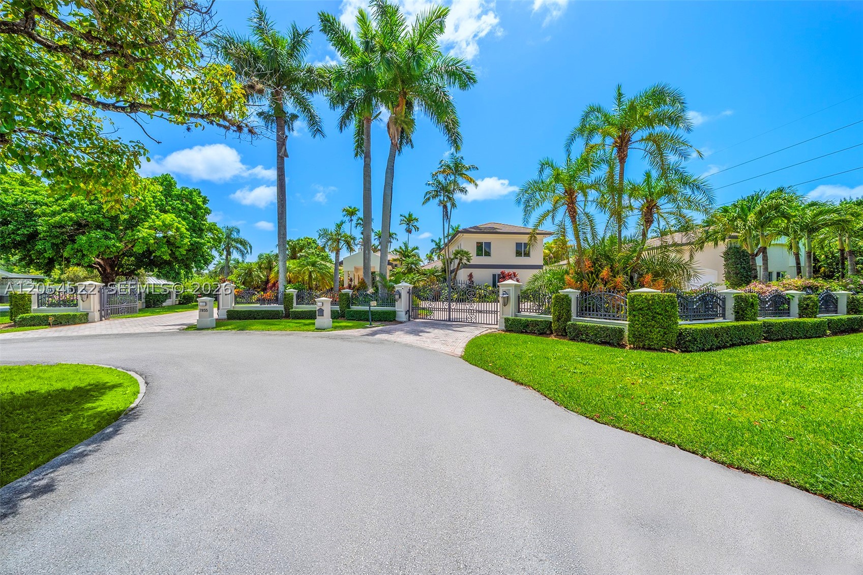 7855 SW 83rd Ct, Miami FL 33143