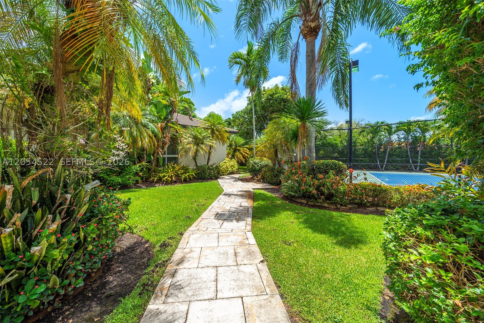 7855 SW 83rd Ct, Miami FL 33143