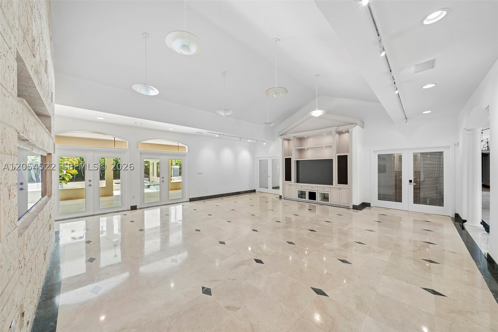 7855 SW 83rd Ct, Miami FL 33143