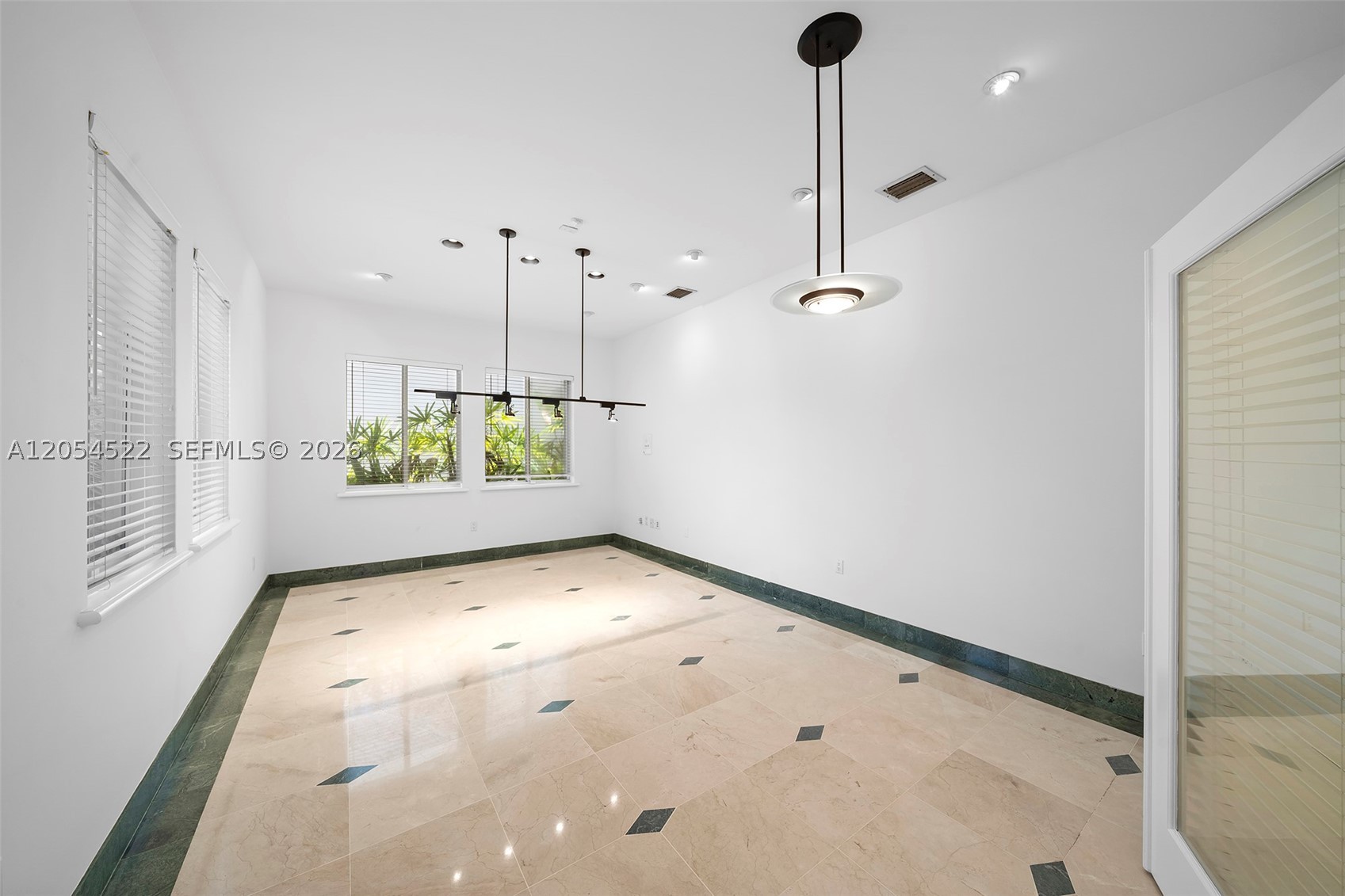 7855 SW 83rd Ct, Miami FL 33143