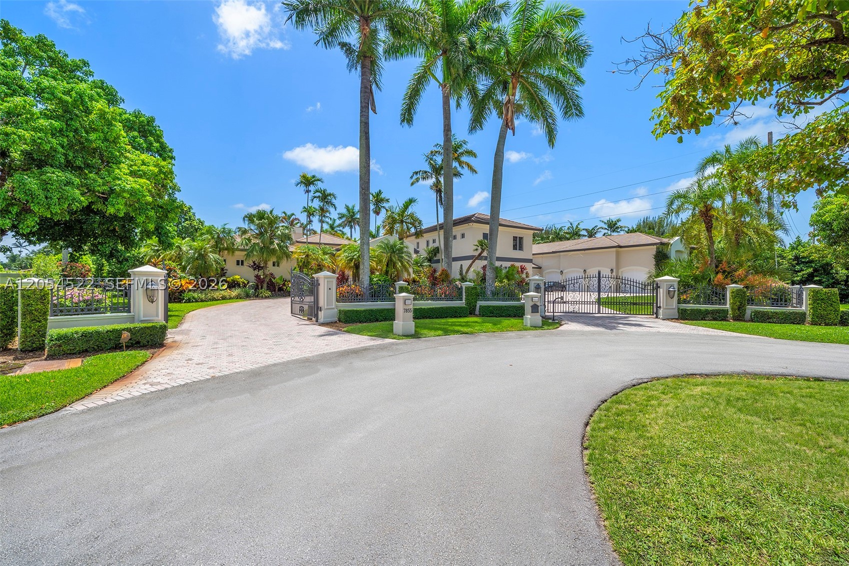 7855 SW 83rd Ct, Miami FL 33143
