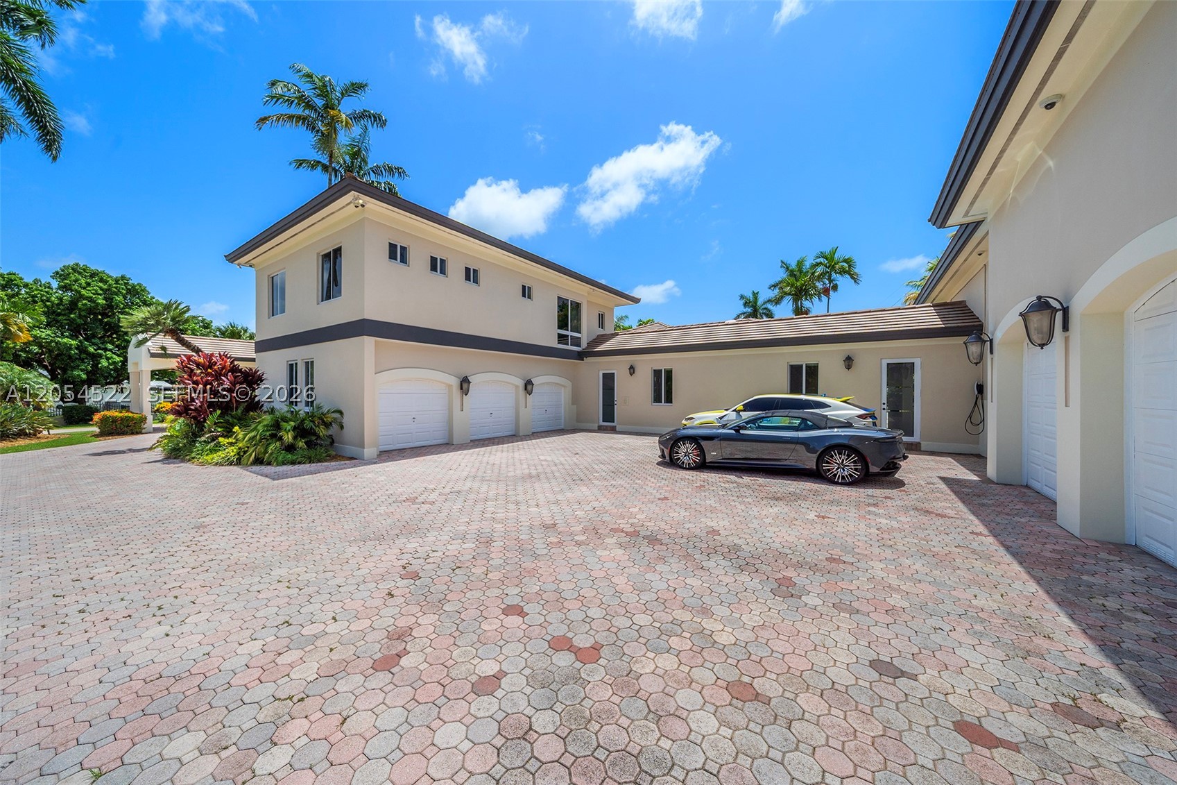 7855 SW 83rd Ct, Miami FL 33143
