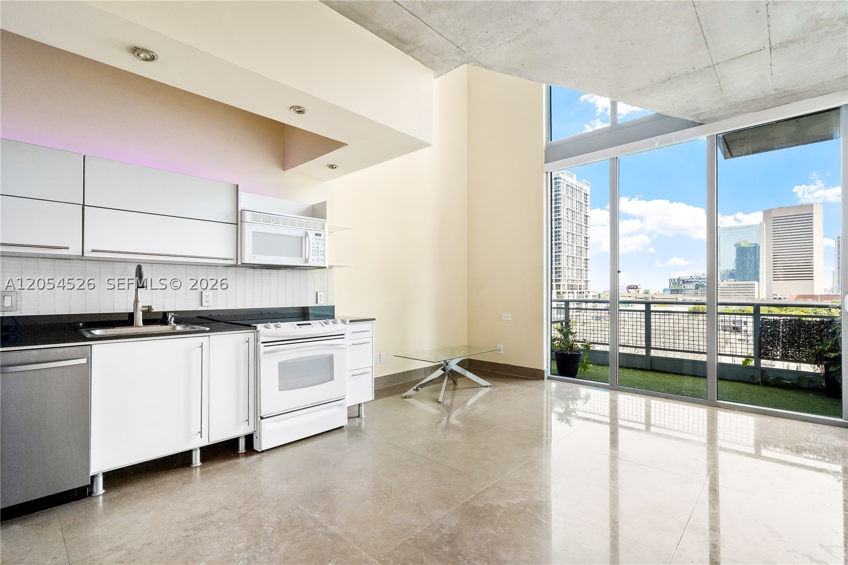 690 SW 1st Ct #1019, Miami FL 33130