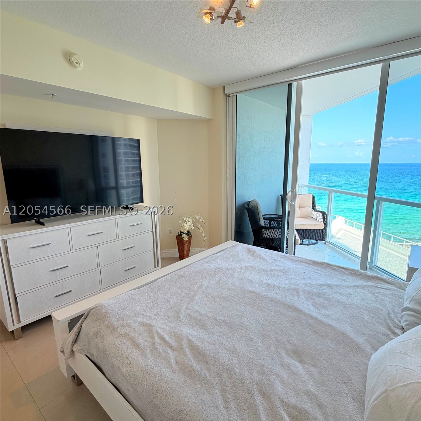 16699 Collins Ave #1410, Sunny Isles Beach FL 33160