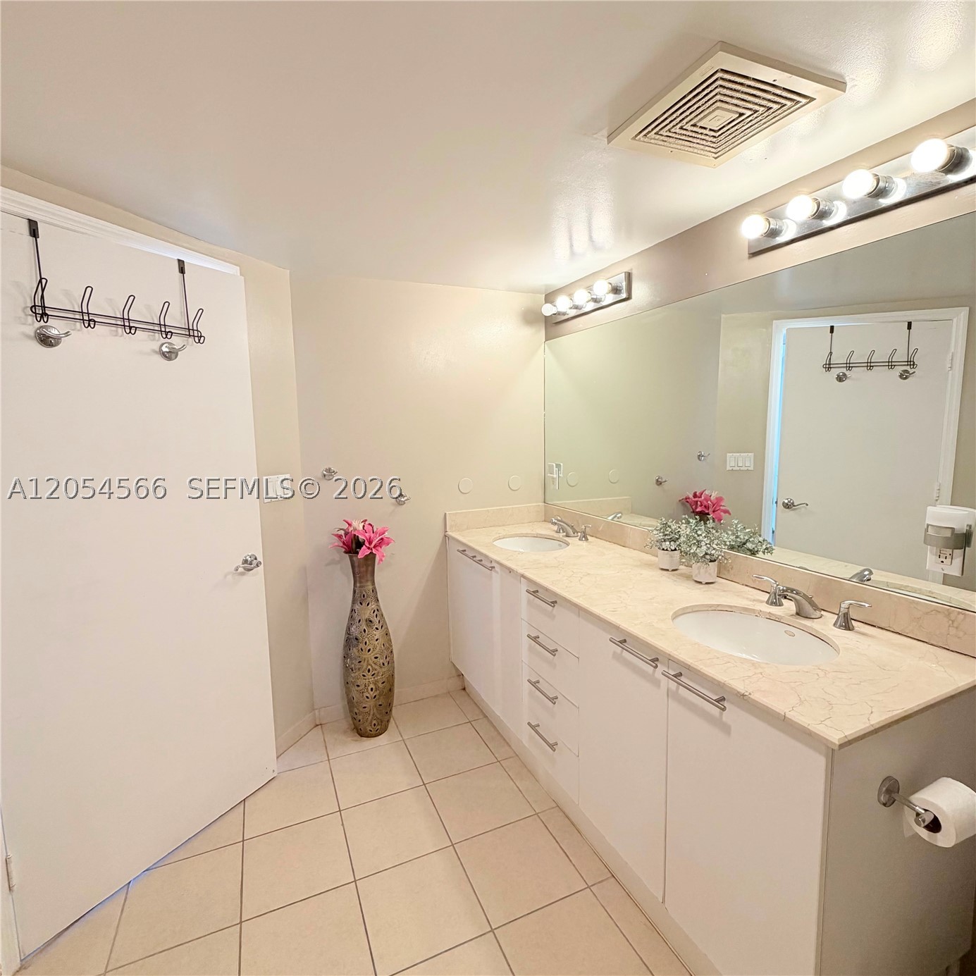16699 Collins Ave #1410, Sunny Isles Beach FL 33160