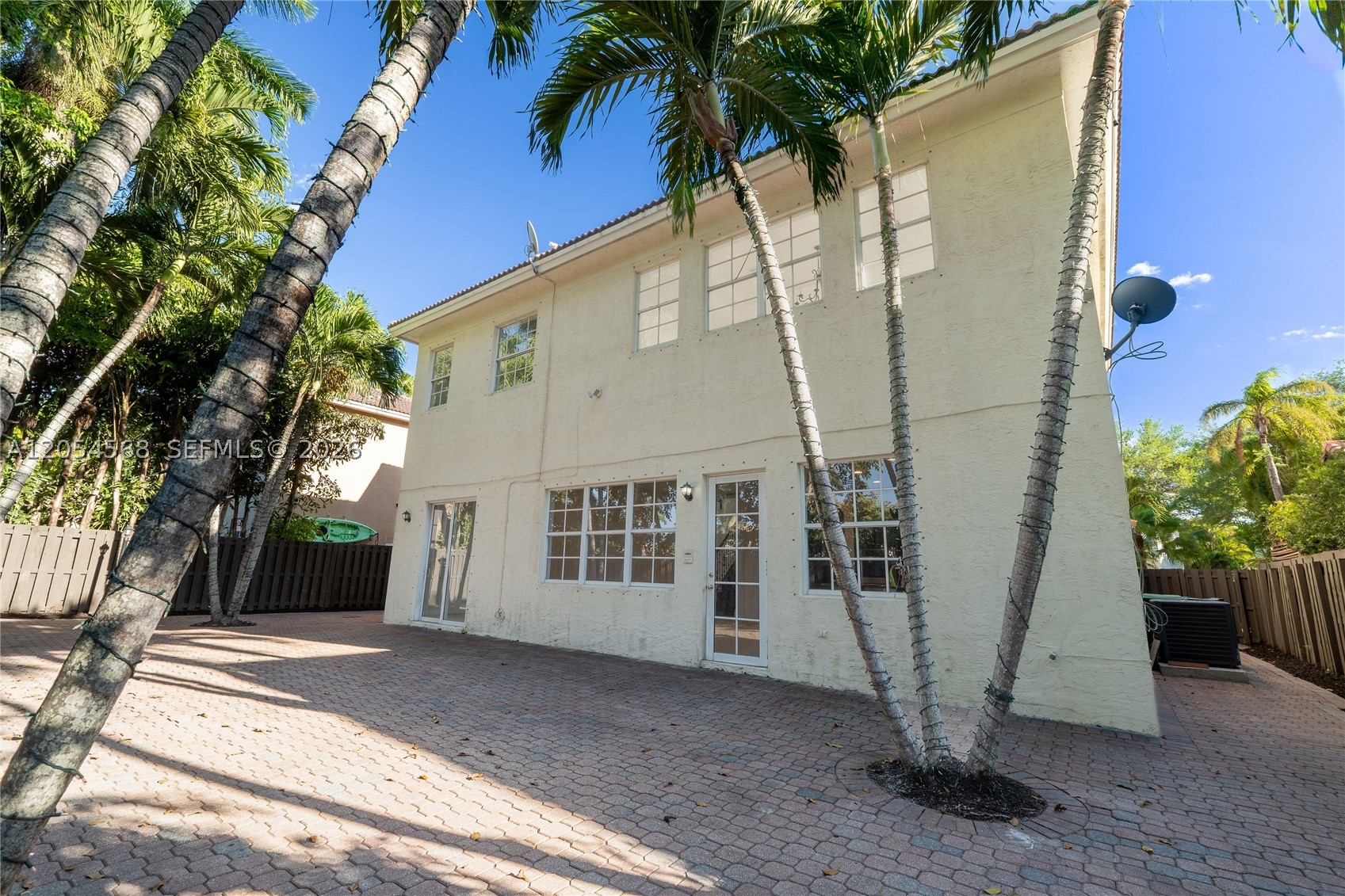 11213 NW 71st Ter, Doral FL 33178