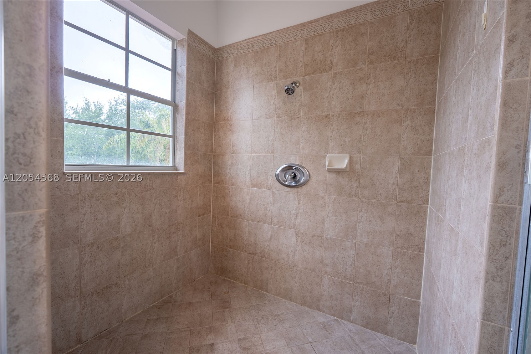 11213 NW 71st Ter, Doral FL 33178
