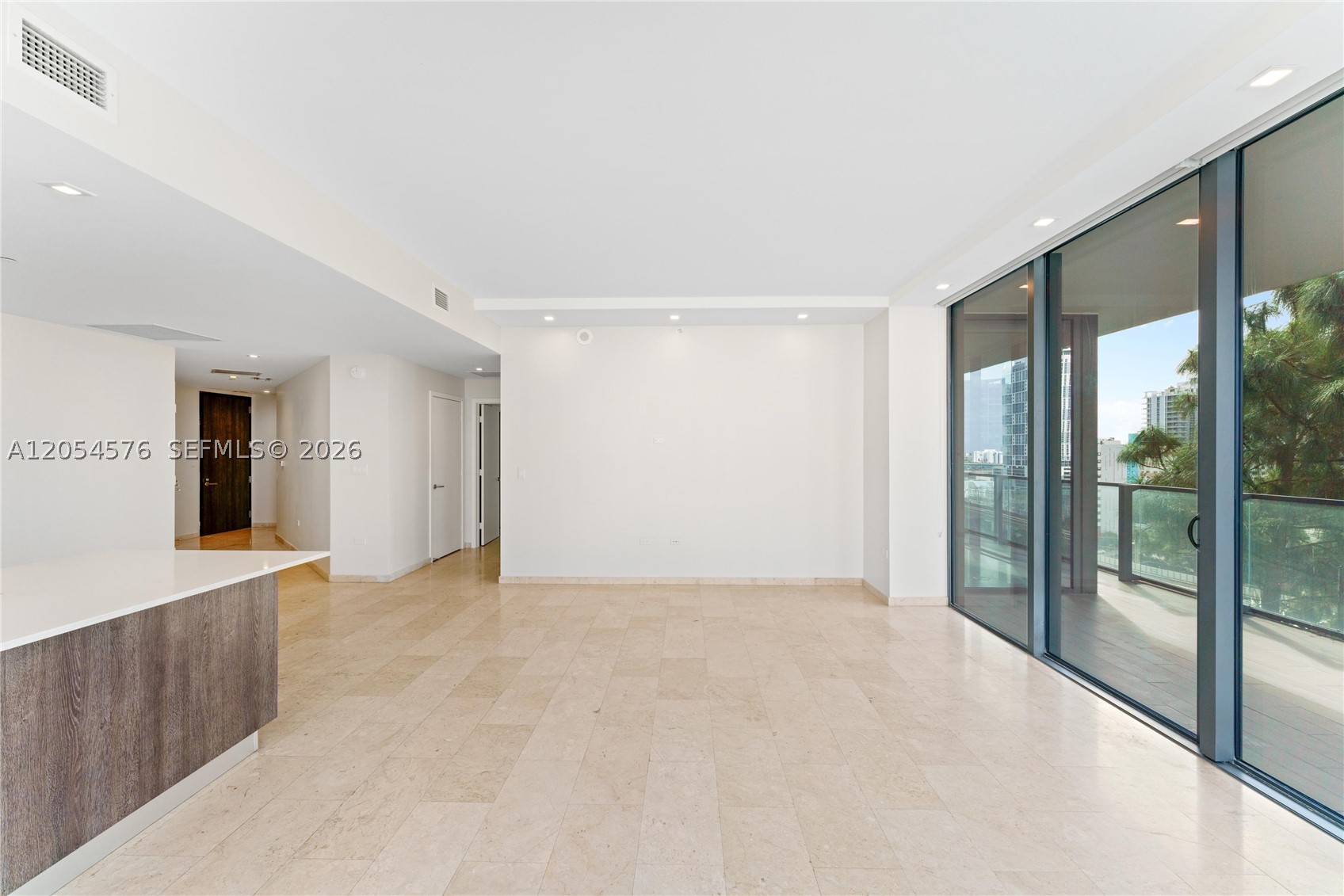 88 SW 7th St #712, Miami FL 33130