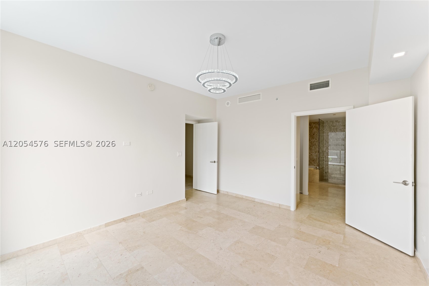 88 SW 7th St #712, Miami FL 33130