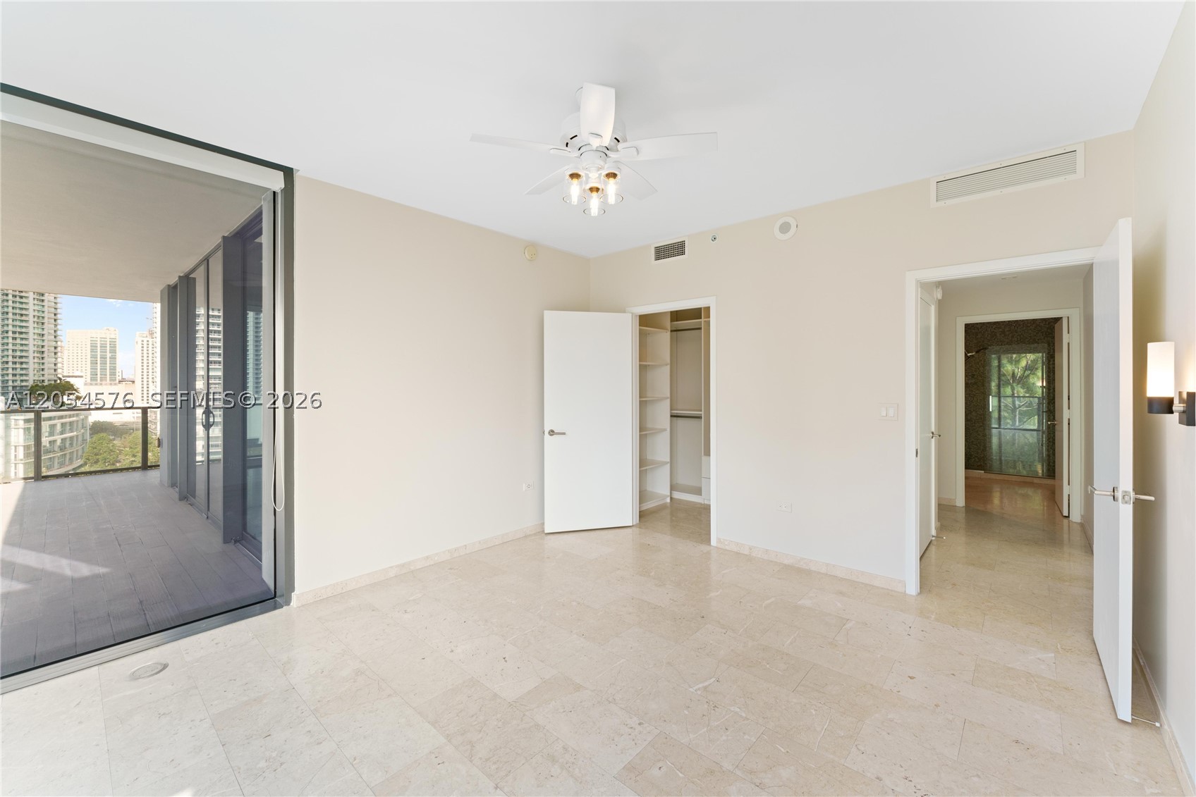 88 SW 7th St #712, Miami FL 33130
