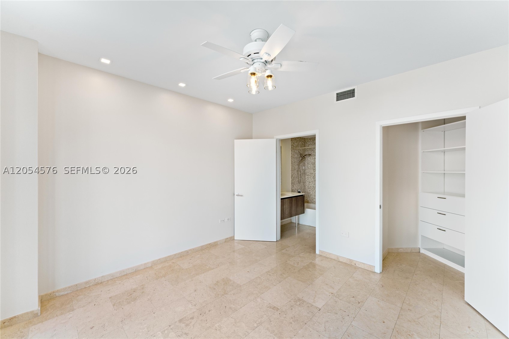 88 SW 7th St #712, Miami FL 33130