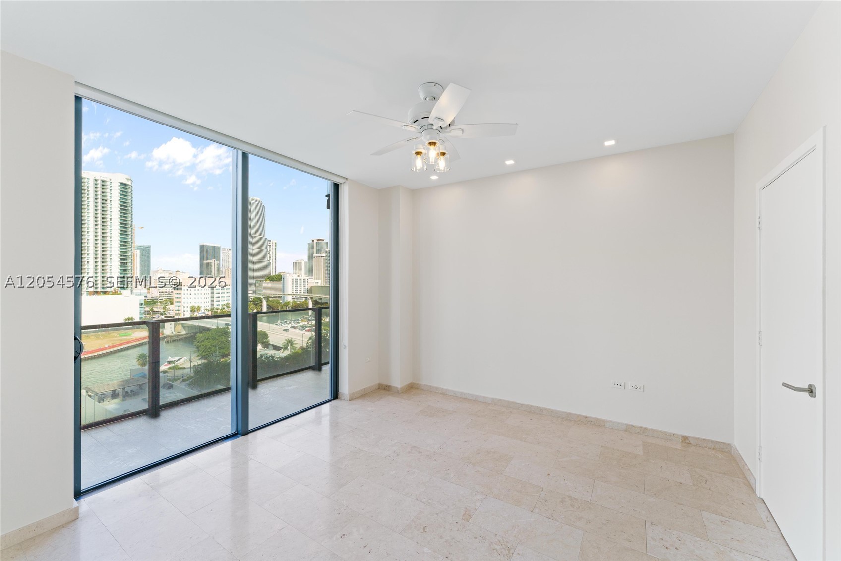 88 SW 7th St #712, Miami FL 33130