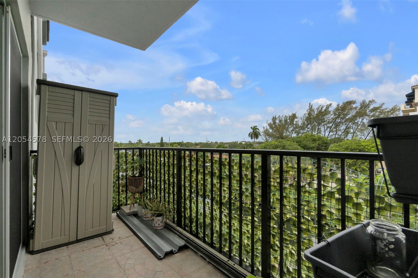 900 SW 84th Ave #412A, Miami FL 33144