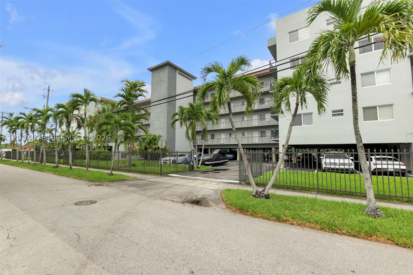 900 SW 84th Ave #412A, Miami FL 33144
