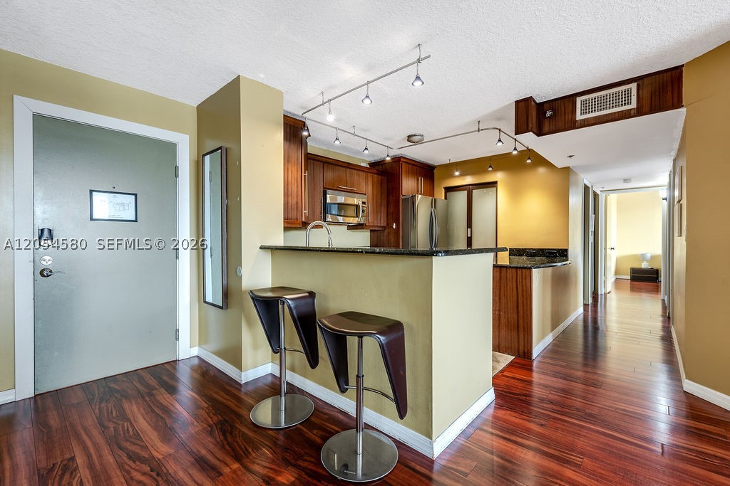 19999 E Country Club Dr #1302, Aventura FL 33180