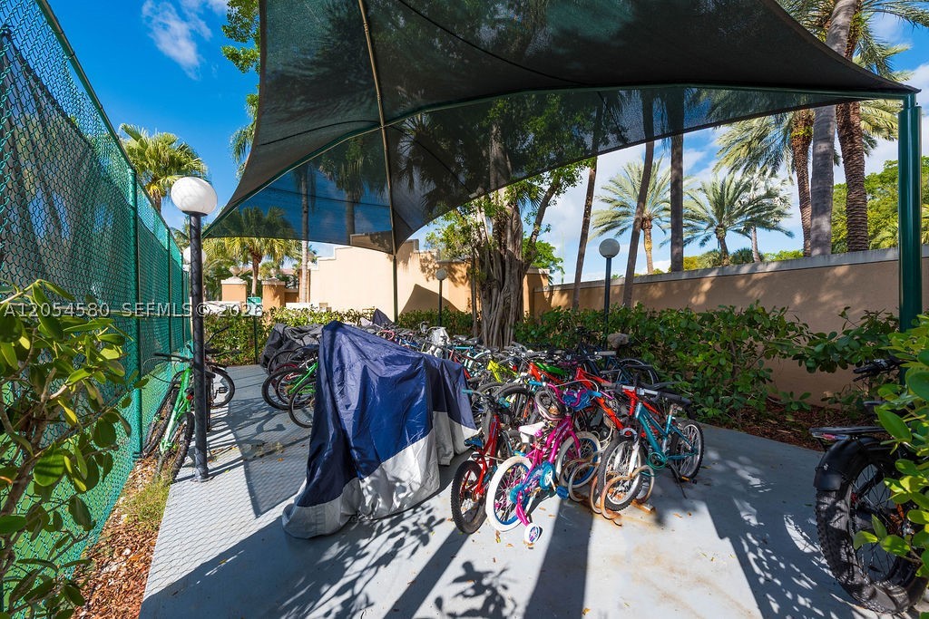 19999 E Country Club Dr #1302, Aventura FL 33180