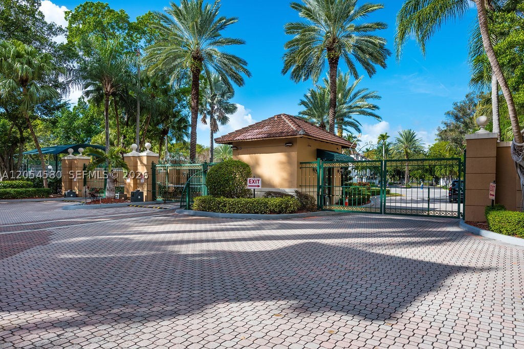 19999 E Country Club Dr #1302, Aventura FL 33180