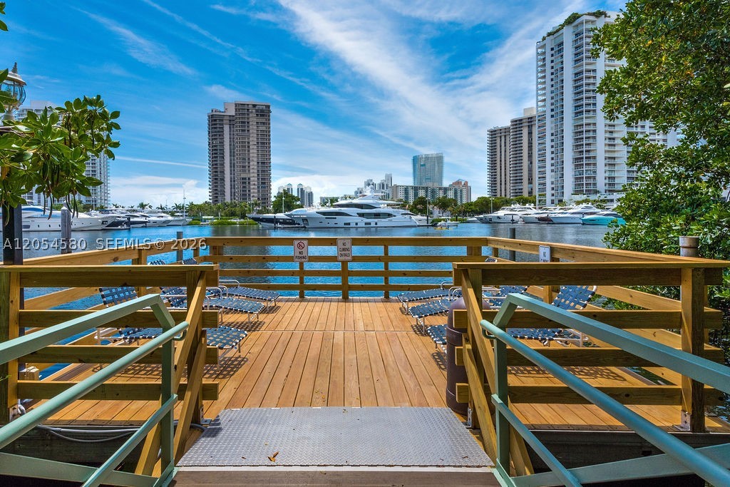 19999 E Country Club Dr #1302, Aventura FL 33180