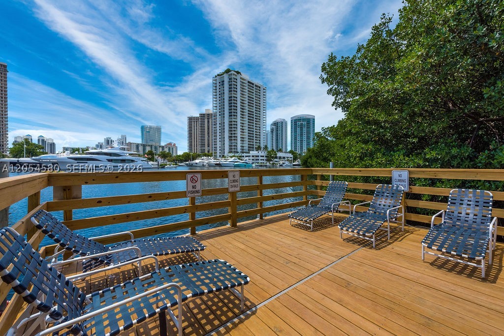 19999 E Country Club Dr #1302, Aventura FL 33180