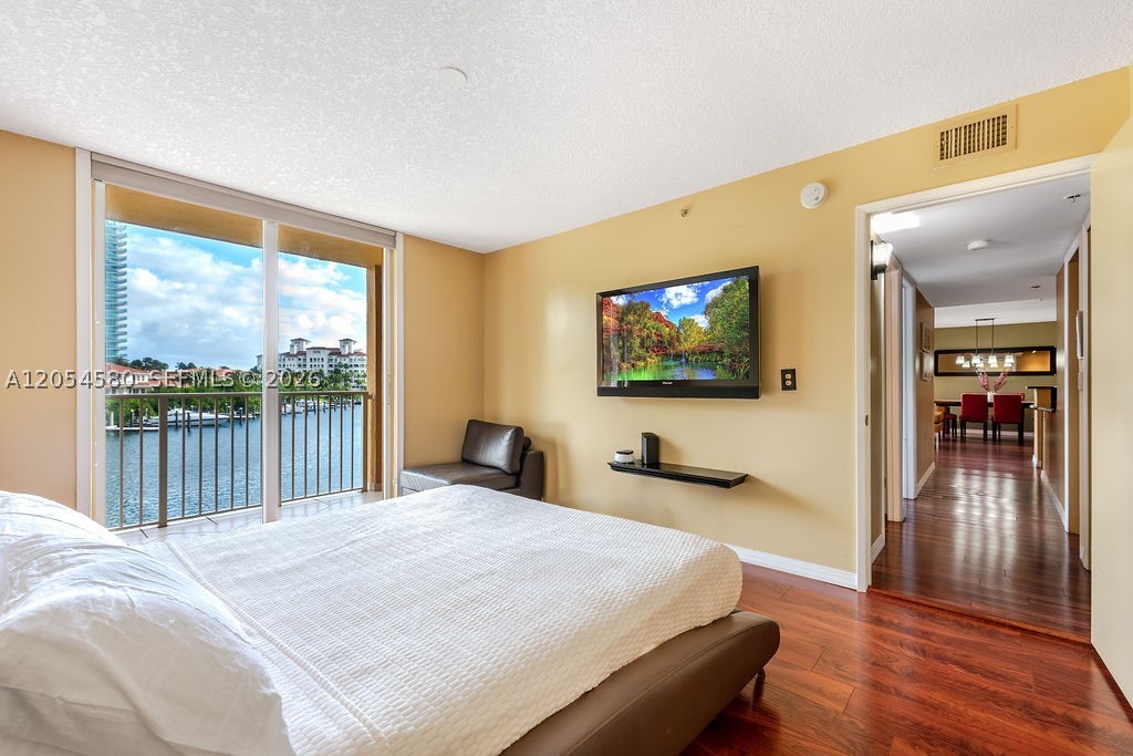 19999 E Country Club Dr #1302, Aventura FL 33180