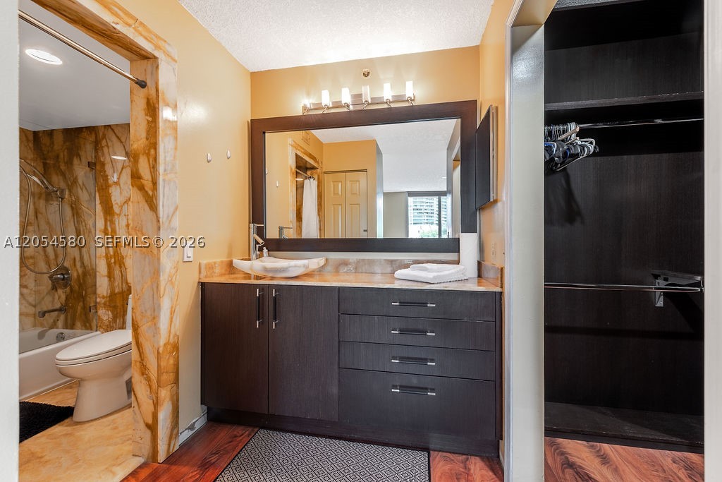 19999 E Country Club Dr #1302, Aventura FL 33180