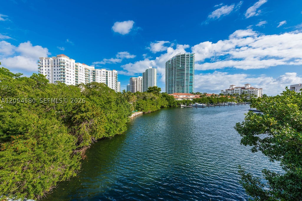 19999 E Country Club Dr #1302, Aventura FL 33180