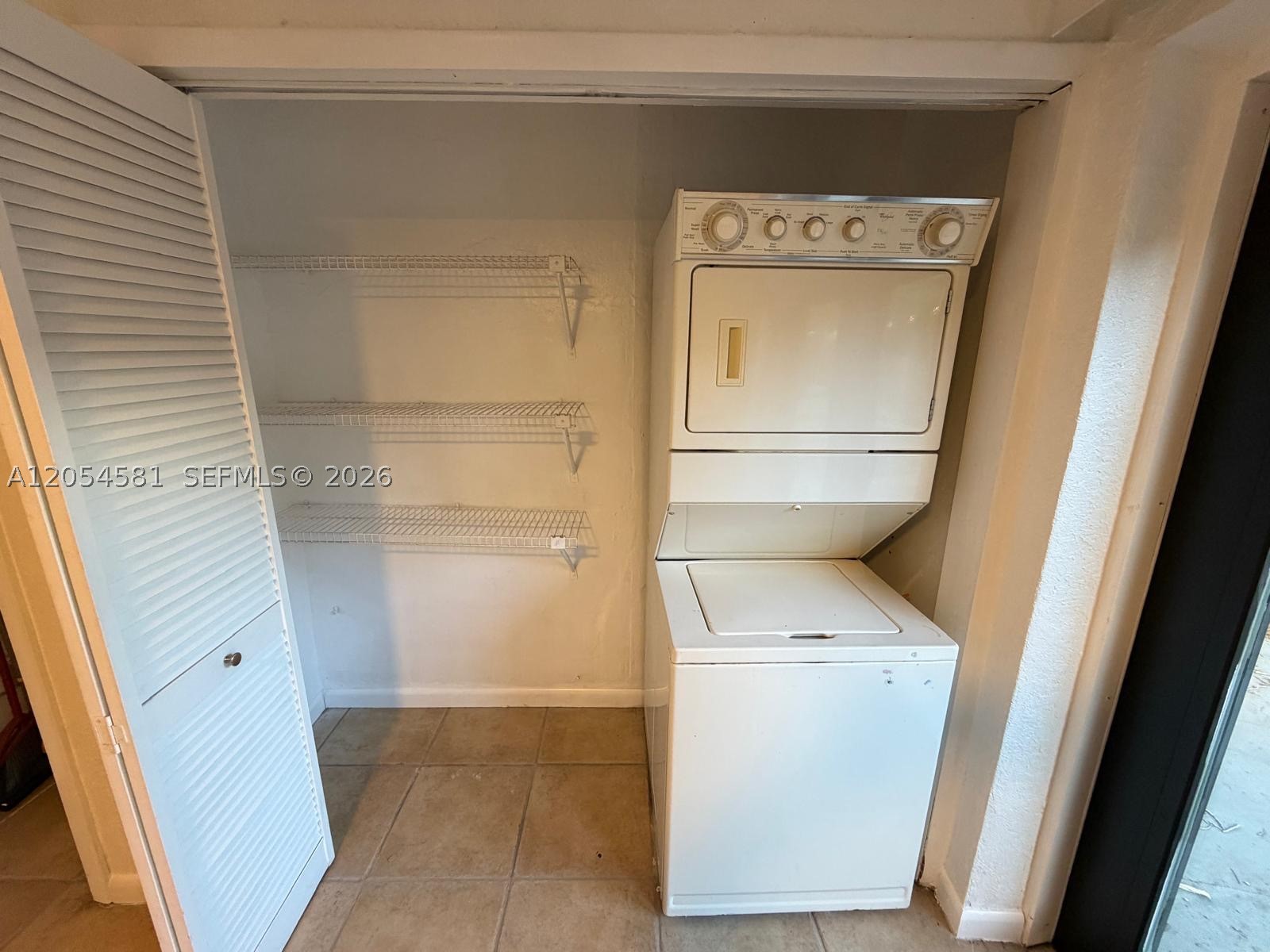 165 Lawn Way #165, Miami Springs FL 33166