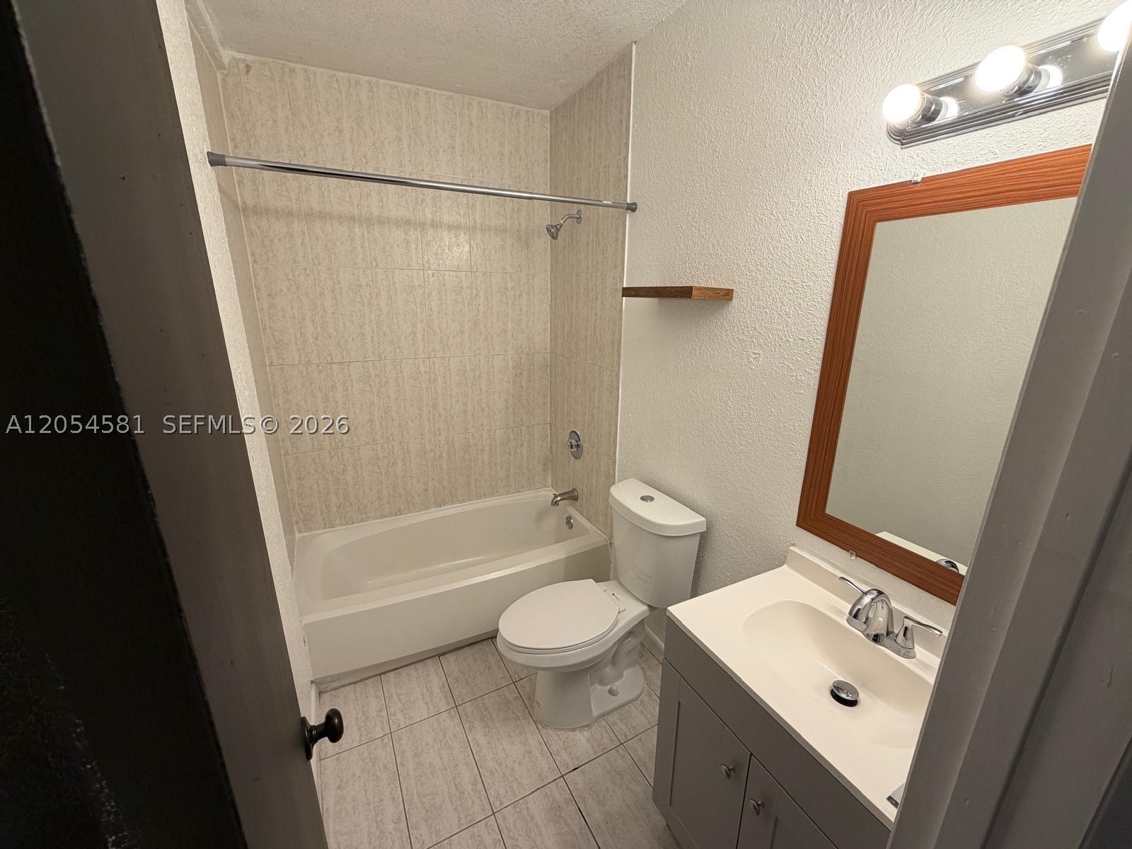 165 Lawn Way #165, Miami Springs FL 33166