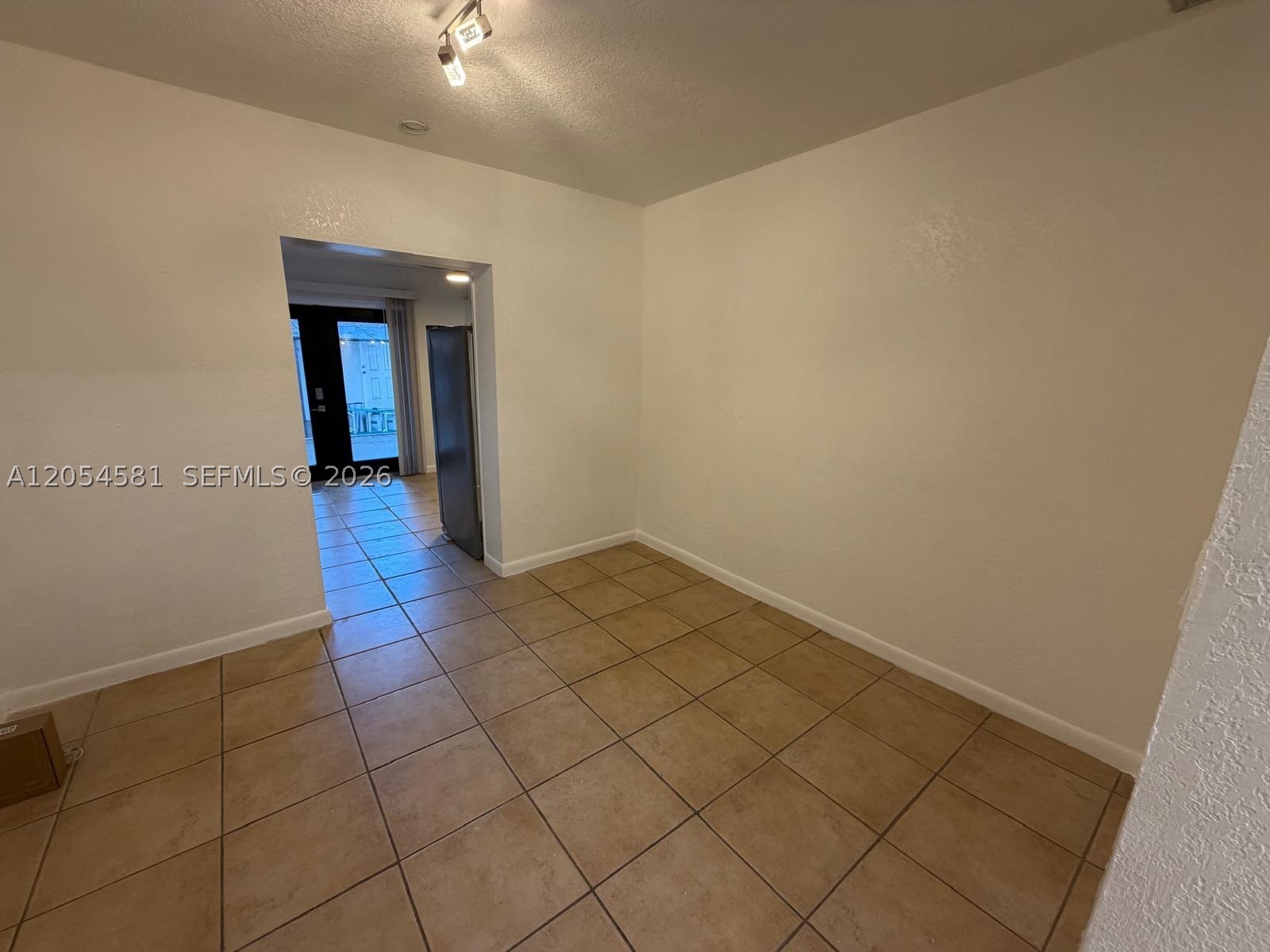 165 Lawn Way #165, Miami Springs FL 33166