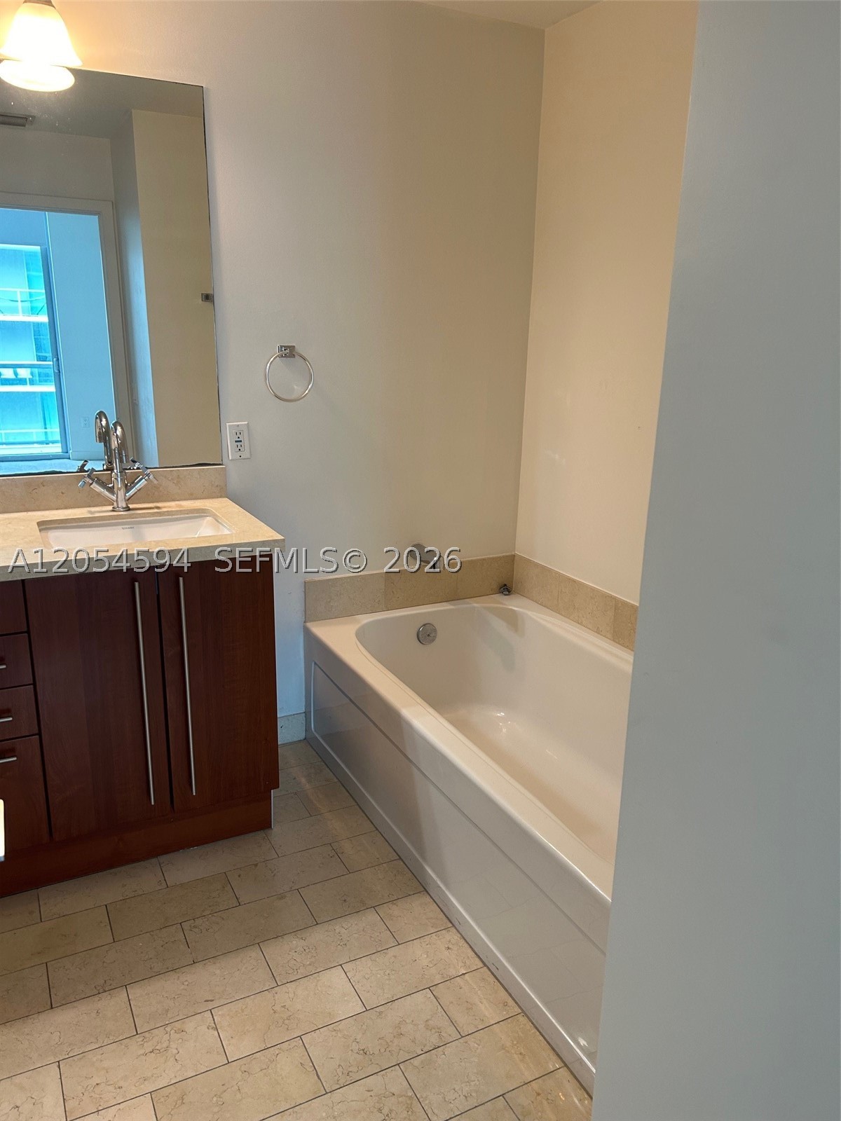 1111 SW 1st Ave #3816, Miami FL 33130