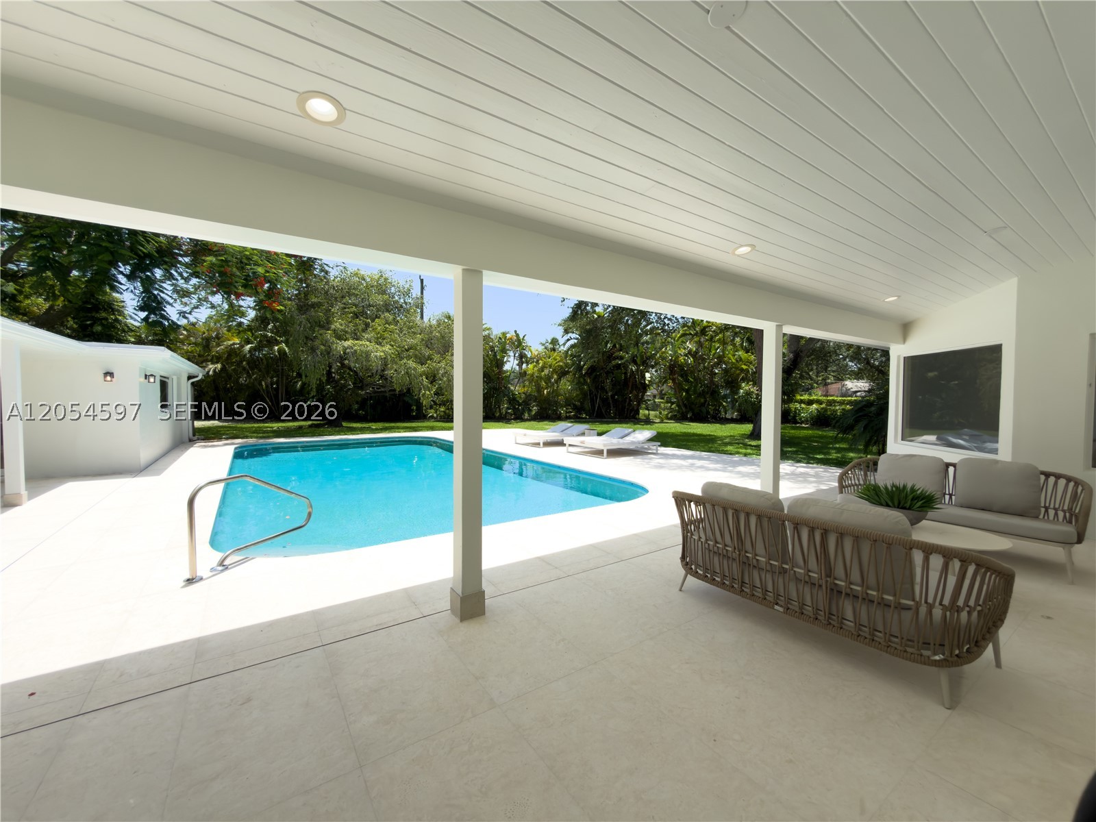 11450 SW 92nd Ct, Miami FL 33176