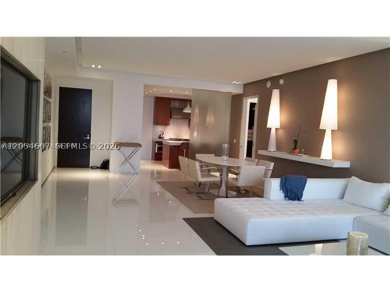 Bal Harbour FL 33154 - A12054607