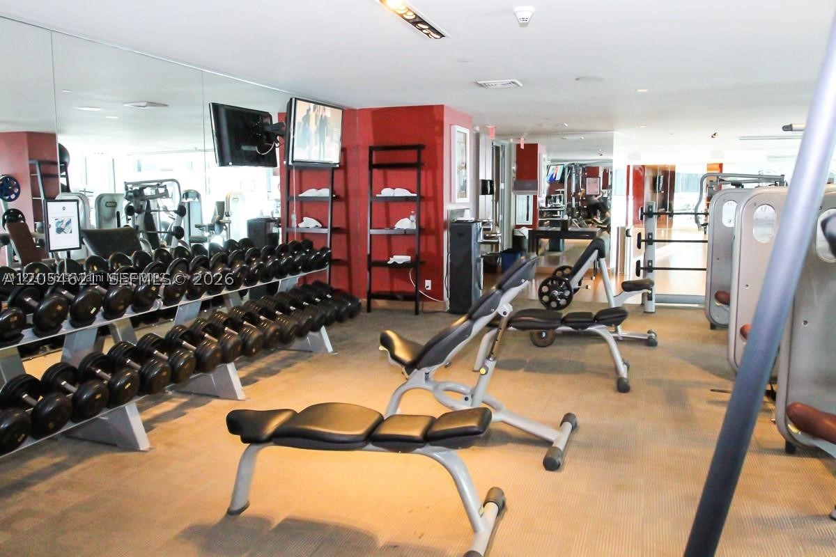 900 Biscayne Blvd #4803, Miami FL 33132