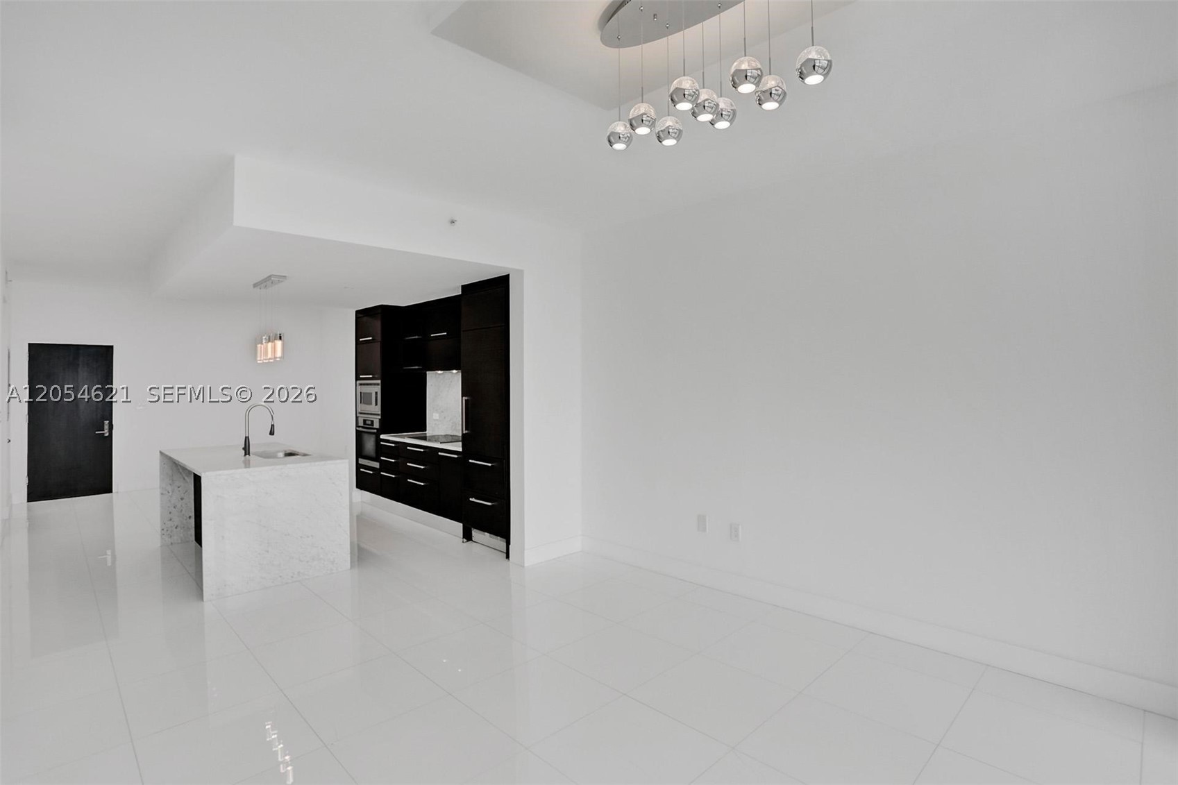 900 Biscayne Blvd #4803, Miami FL 33132