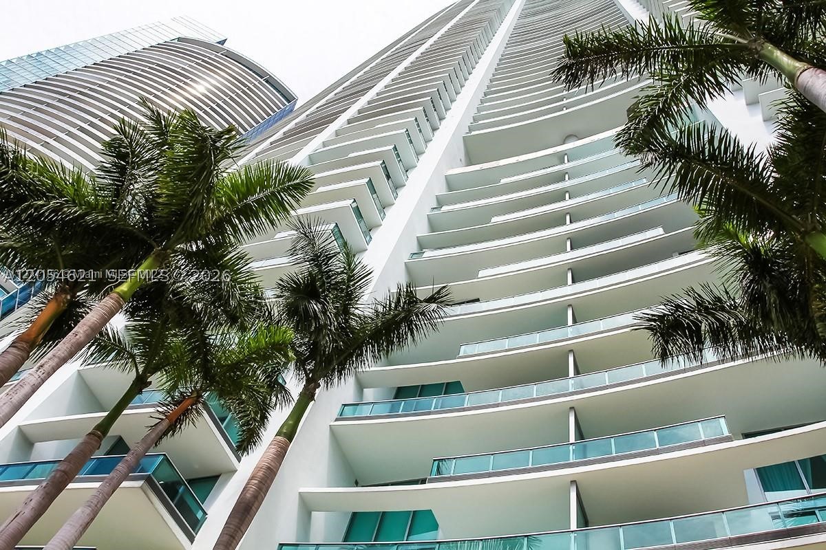 900 Biscayne Blvd #4803, Miami FL 33132