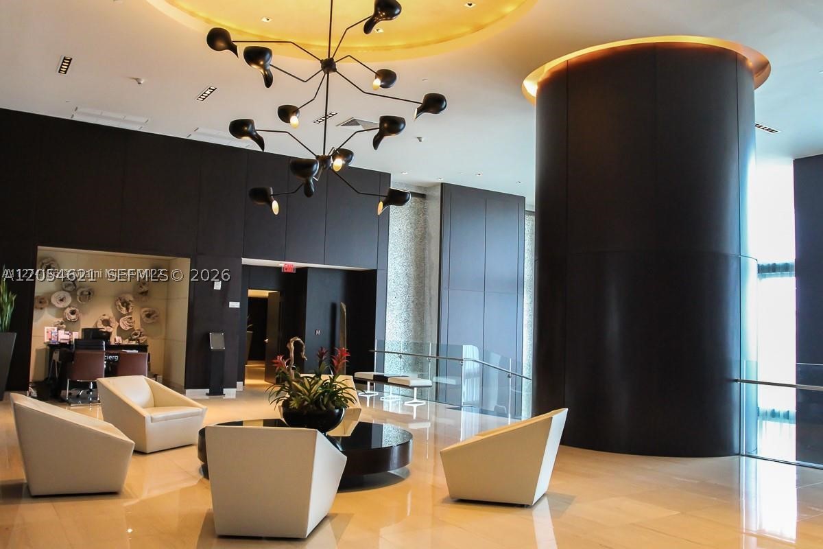 900 Biscayne Blvd #4803, Miami FL 33132