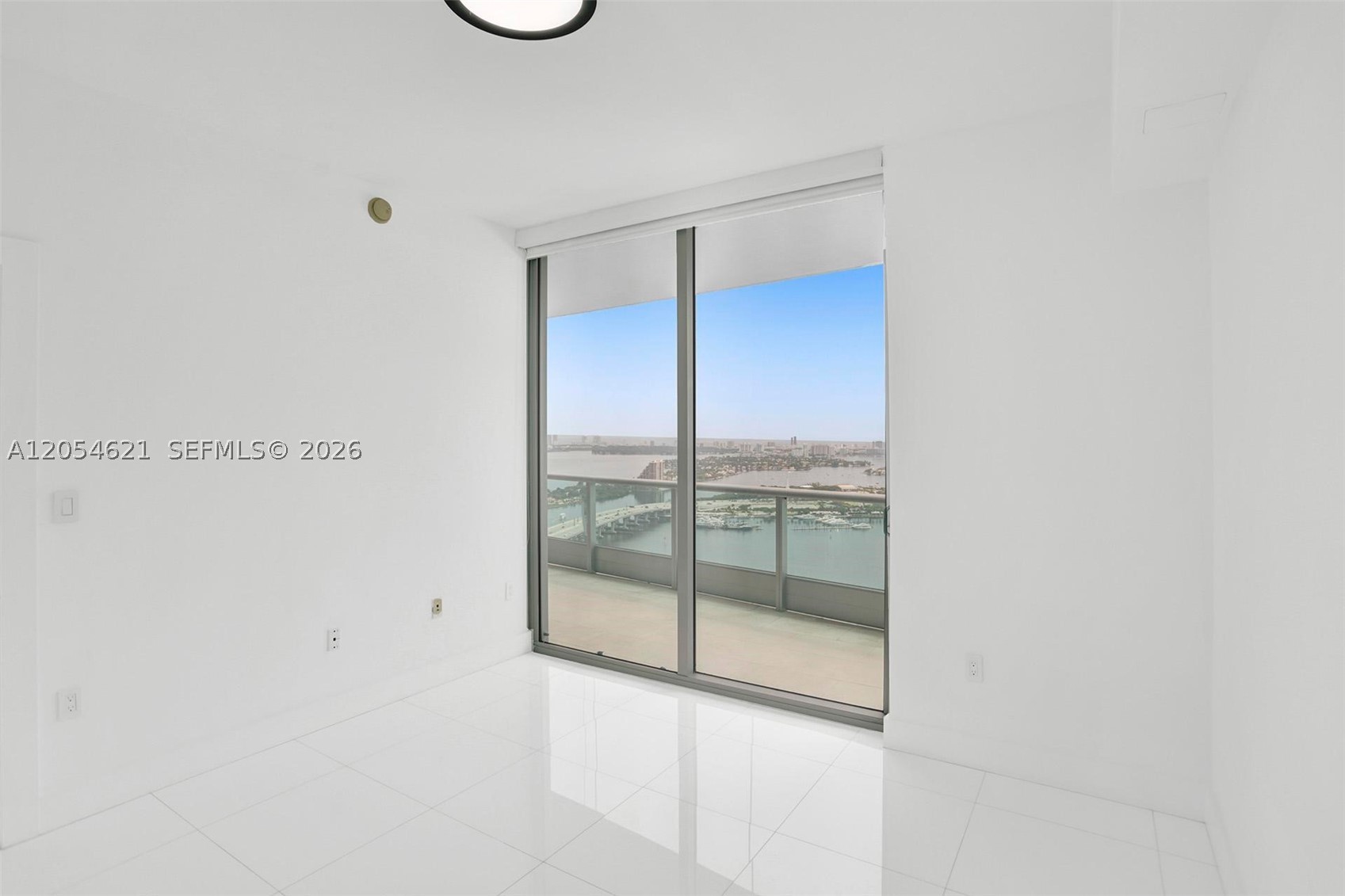 900 Biscayne Blvd #4803, Miami FL 33132