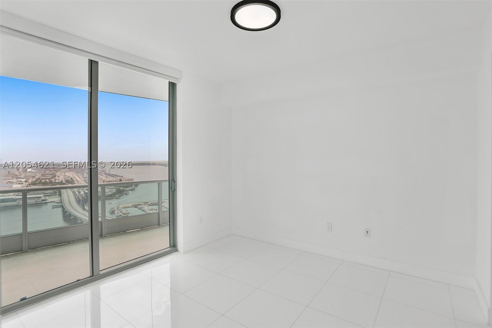 900 Biscayne Blvd #4803, Miami FL 33132