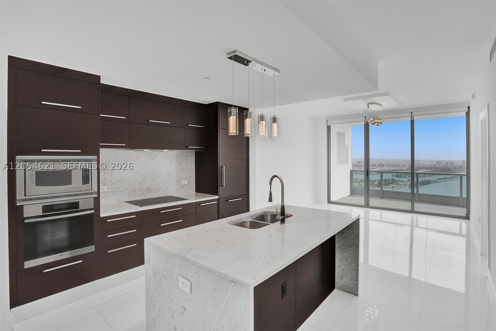 900 Biscayne Blvd #4803, Miami FL 33132